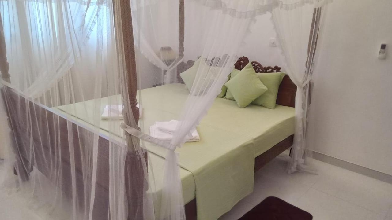 Movi Holiday Apartment Bentota Buitenkant foto