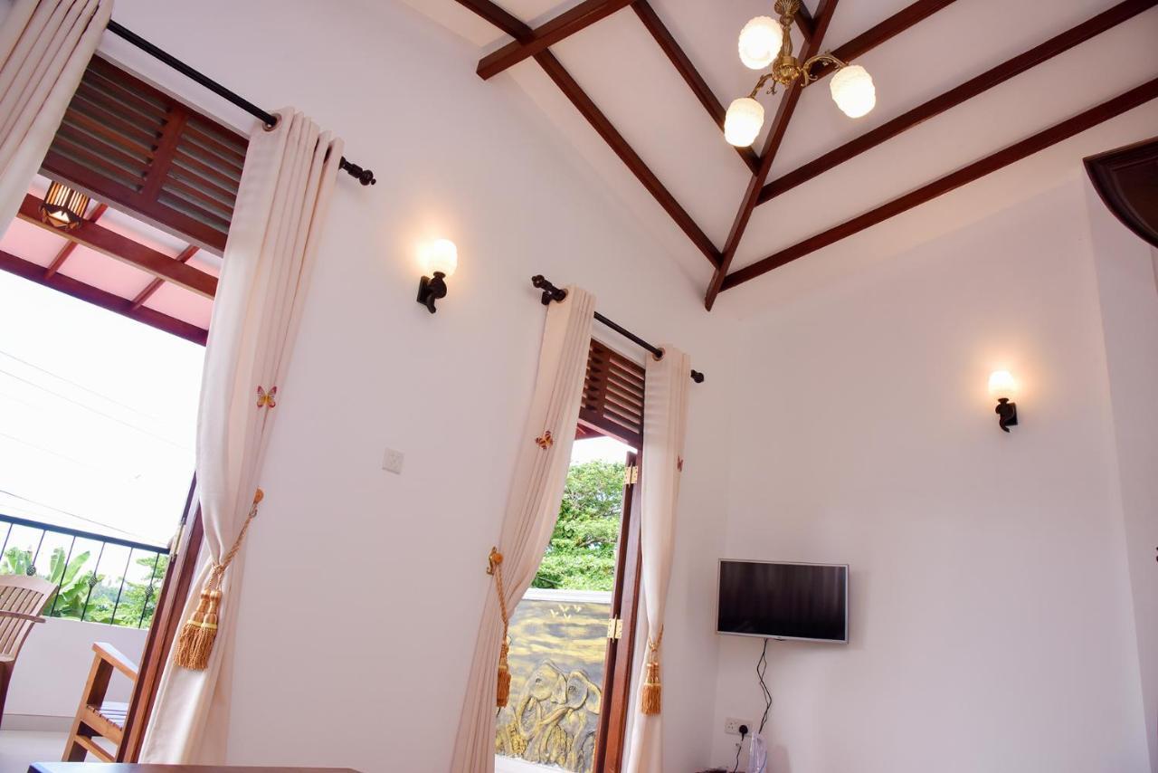 Movi Holiday Apartment Bentota Buitenkant foto
